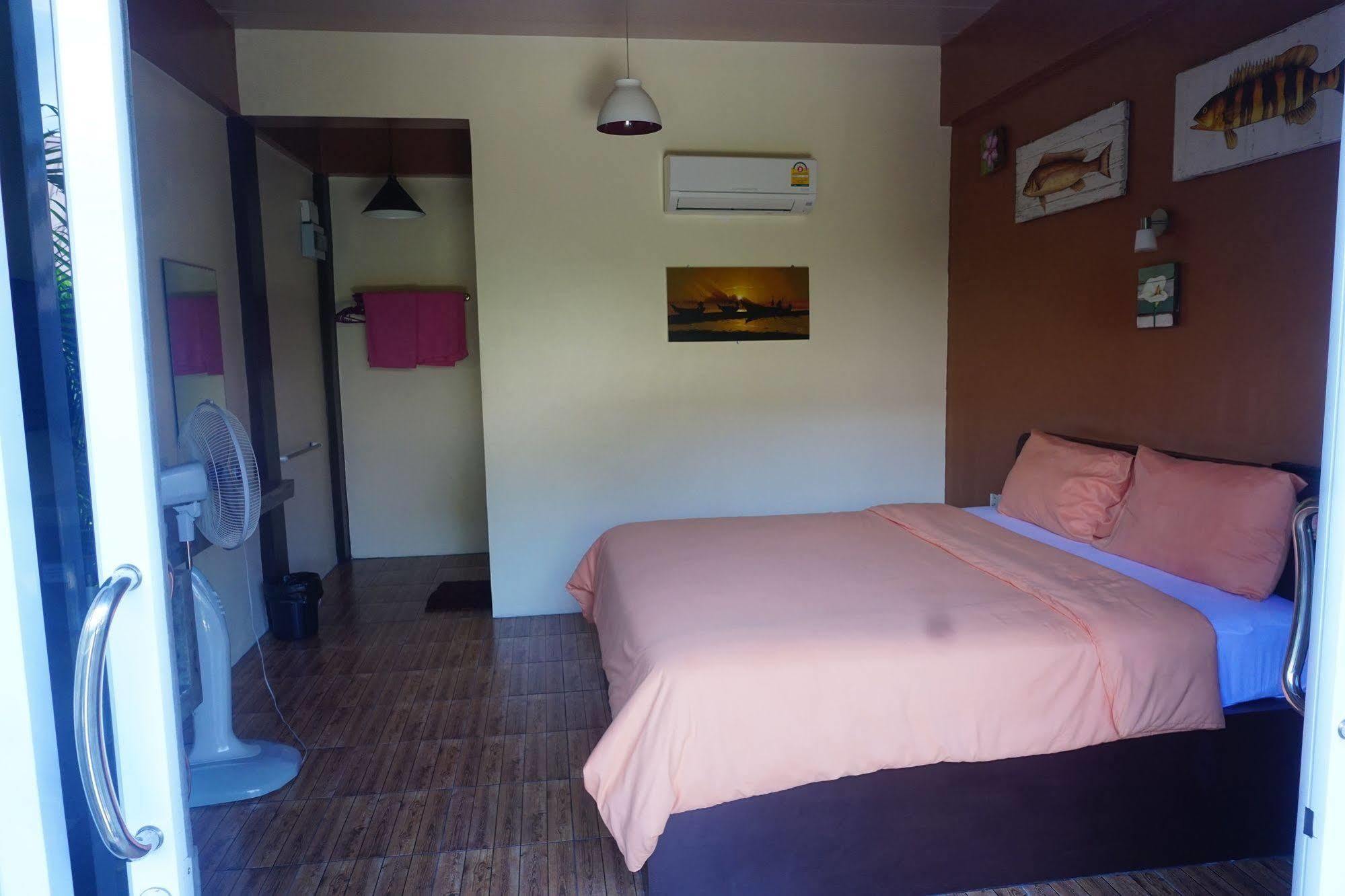 Nadapa Resort Koh Tao Exterior photo